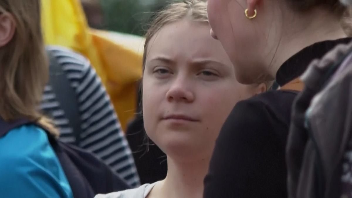 Gretu Thunbergovou zadržela policie